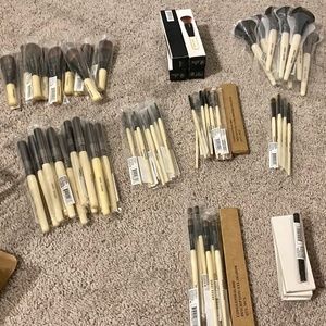 Bundle-NEW Bobbi Brown Brushes AUTHENTIC